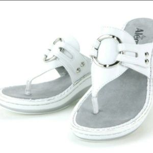 Alegria sandles